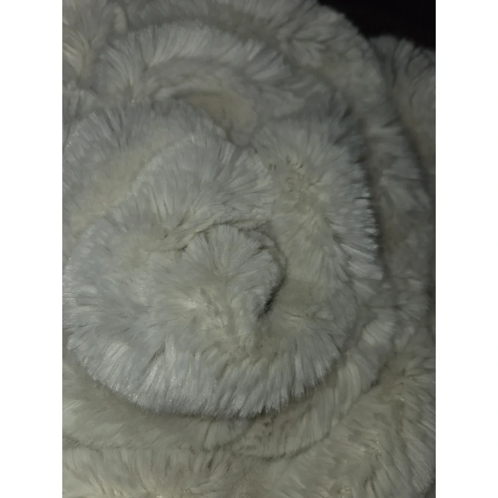 Pottery Barn Ruched Faux Fur Throw Blanket 50x60 White